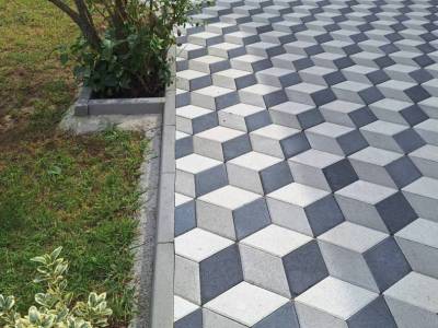 Amenajare exterioara curte cu pavaj Relief Alb, Gri, Antracit