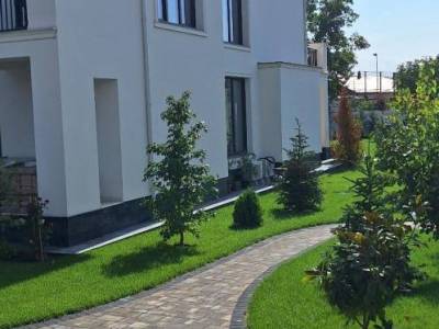 Amenajare exterioara curte cu pavaj City Trio Grafit